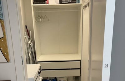 Miete einer modernen Wohnung mit 3 Schlafzimmern, 107 m², Blick auf die Weichsel, Zabłocie, Krakau, Polen